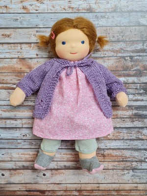 Waldorfpuppe_Stoffpuppe_mit_Zöpfen