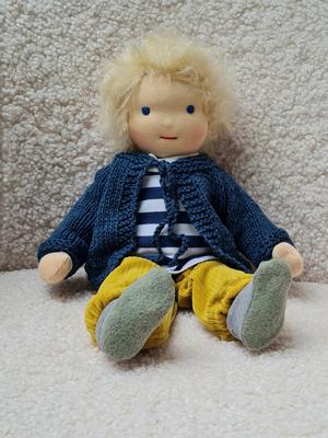 Waldorfpuppe_Stoffpuppe_mit_Zöpfen