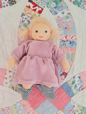 Puppe_rosa_kleid