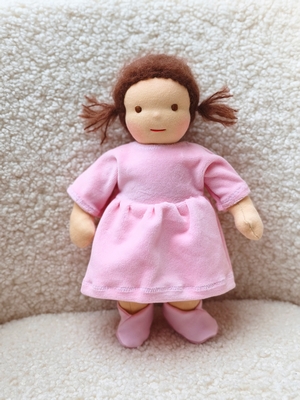 kleine_Puppe_Waldorf