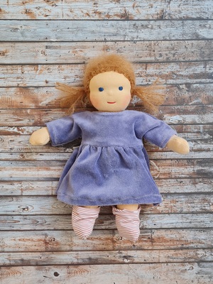 kleine_waldorfpuppe